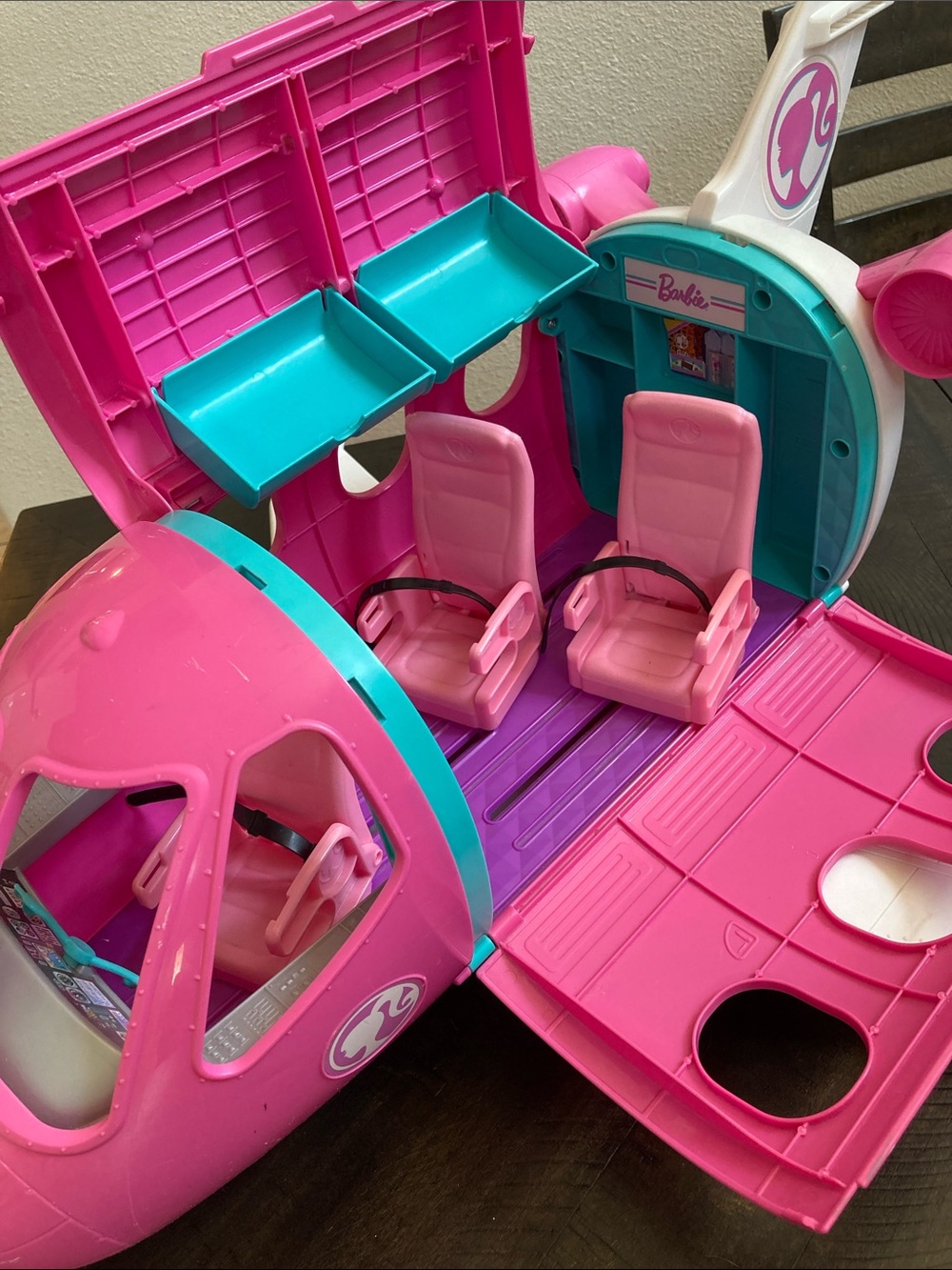 Barbie Hot Pink and White Dream Airplane - Picture 3 of 8